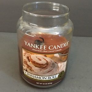 Yankee Candle Cinnamon Roll Large Jar Candle
